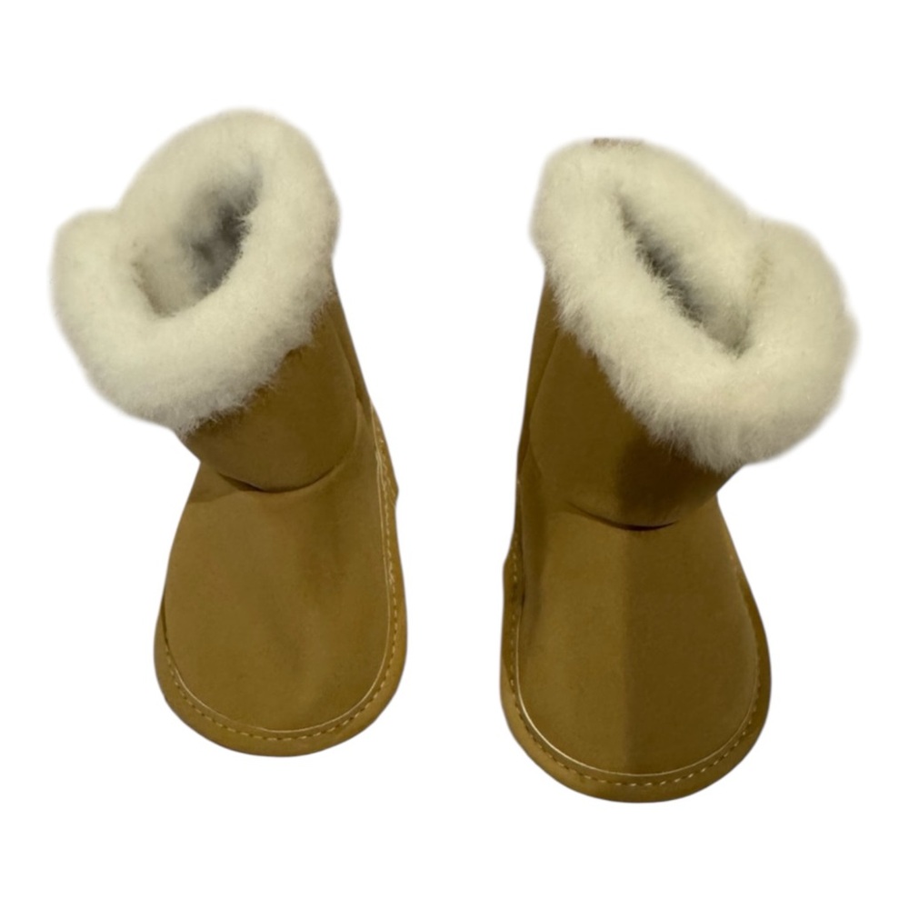 Carter's Tan Kids Boots with White Fur Trim‎